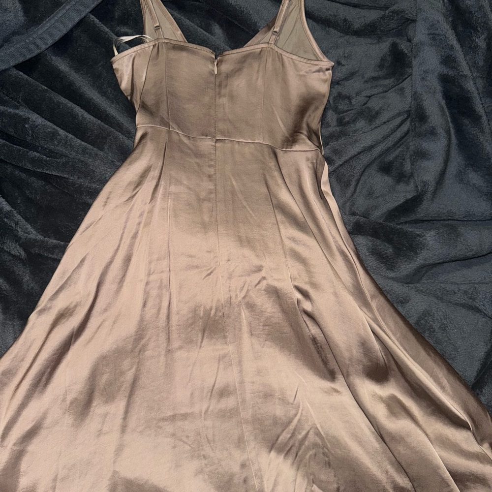 *NWT* EXPRESS Light Brown - Satin Silk Tied Knot Flare Dress Size : XXS - Picture 2 of 5
